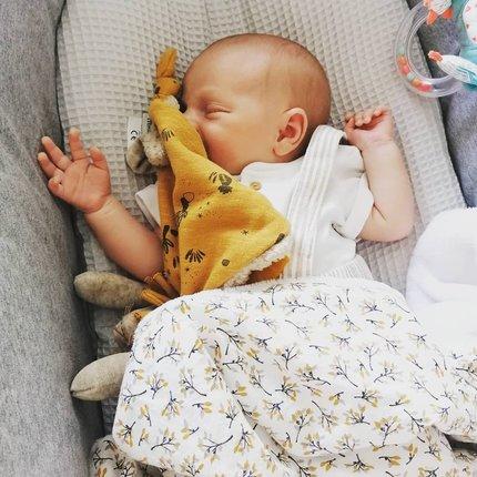 法国进口moulinroty茉兰若缇牙胶安抚巾婴儿可入口玩偶抱睡奶嘴扣 商品图4