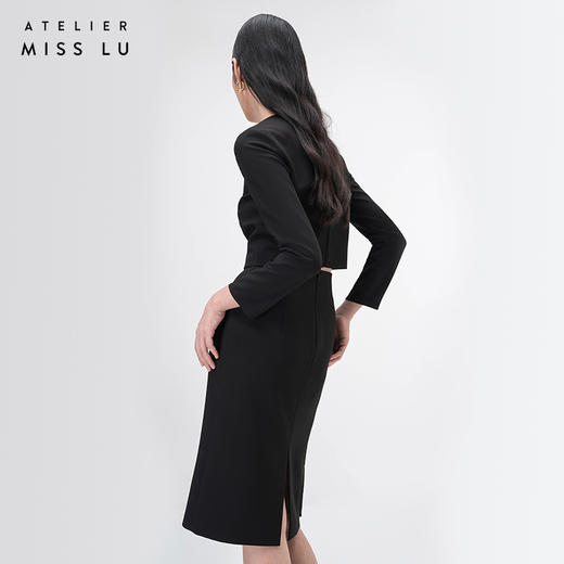 【法斯法戴雅】立体层次裁片拼接黑色修身半裙/000115A 商品图3