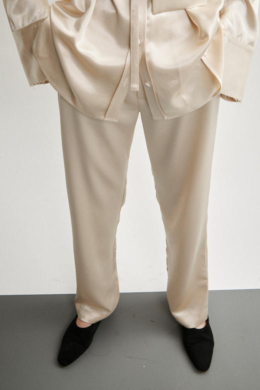 Viktoria Chan | PF21002 Ellery satin trousers [垂坠长裤 黑色/香槟] 商品图0