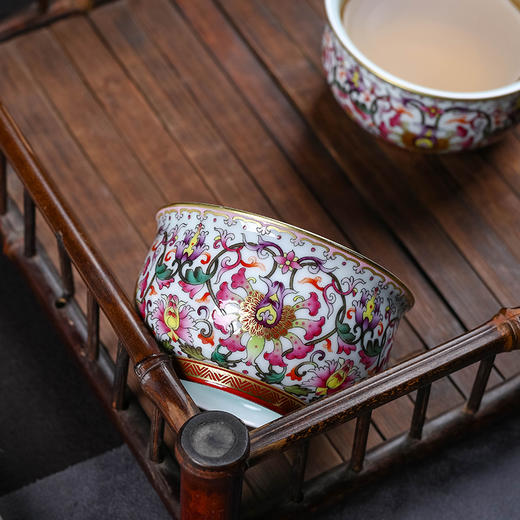 珐琅彩花卉炉式杯 商品图3