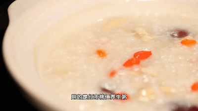 10道快手营养早餐——红枣养生粥