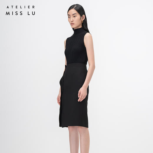 【法斯法戴雅】立体层次裁片拼接黑色修身半裙/000115A 商品图2