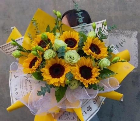想你了   6朵向日葵，桔梗，尤加利搭配！（4000） 商品图0