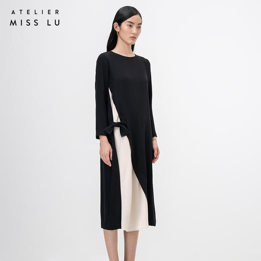 【蓓丽露】黑色拼缝设计系带长袖宽松连衣裙/0000758A 商品图1