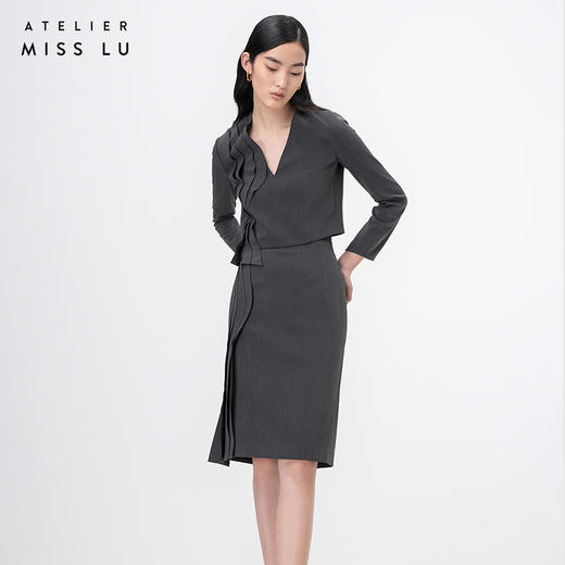 【西莉亚】立体层次裁片拼接烟灰色V领长袖上衣/00209 商品图1