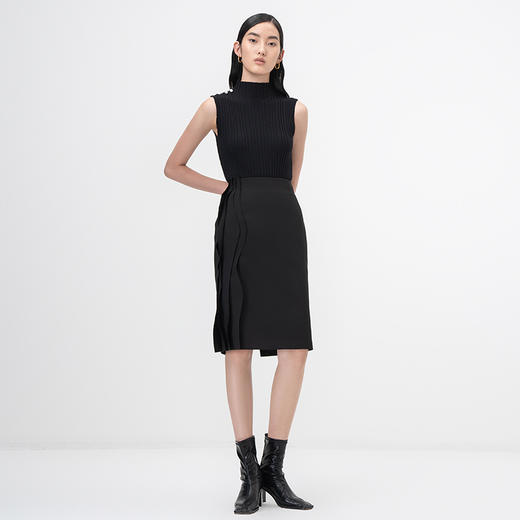 【法斯法戴雅】立体层次裁片拼接黑色修身半裙/000115A 商品图0