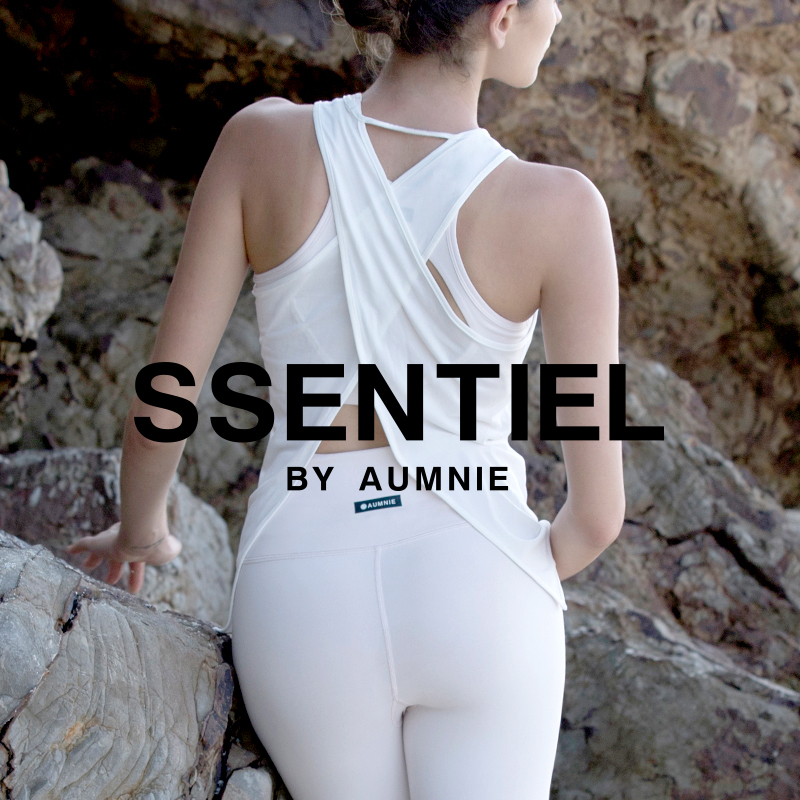 OPEN BACK CROP TOP 开背露脐背心