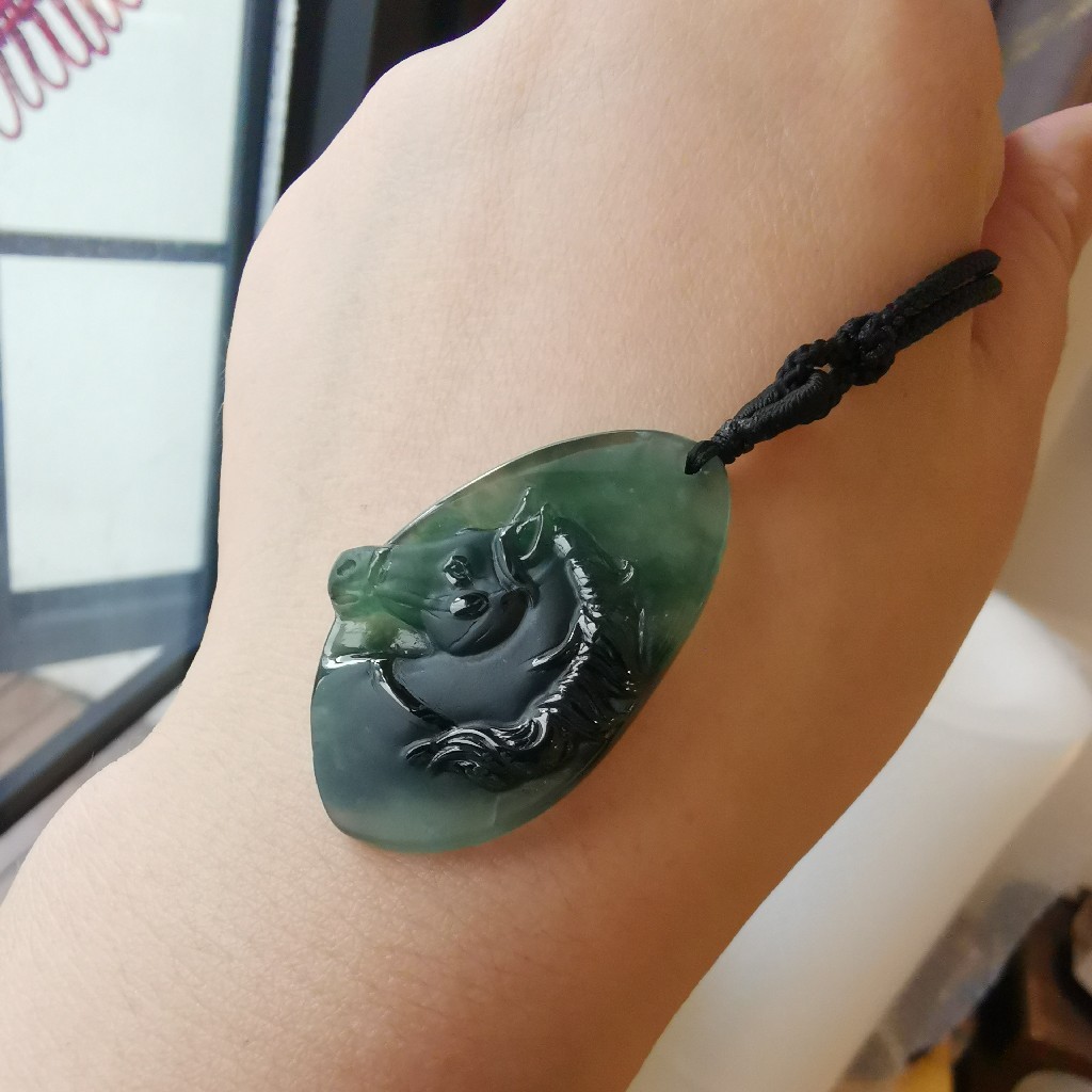 老蓝水翡翠马头——马到功成