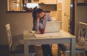 心脾两虚导致的脱发，常见于大多「脑力熬夜都市忍者」