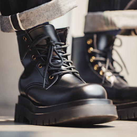 男鞋204新款厚底工装靴中帮英伦风马丁靴子高帮黑色皮鞋子 商品图6