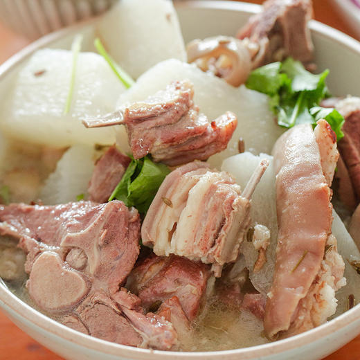 顺丰包邮，正常发货！新疆尉犁罗布塔河小羔羊肉 • 走戈壁、喝雪水、吃碱草 • 不膻不腻，清水炖都好吃 商品图1