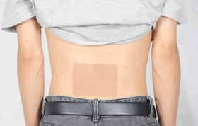 腰痛按摩是大忌！一个动作，快速止痛，腰椎年轻10岁！腰不痛腿不麻，比吃药强 