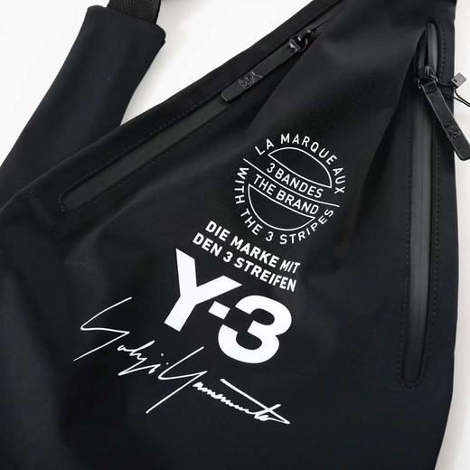 价值1000+ 元单！Y-3黑武士签名系列斜跨包运动胸包轻量化背囊 男女同款 有范上档次 质感细腻婉若肌肤 哑光有质感 日常出行/运动都很可 预售 商品图4