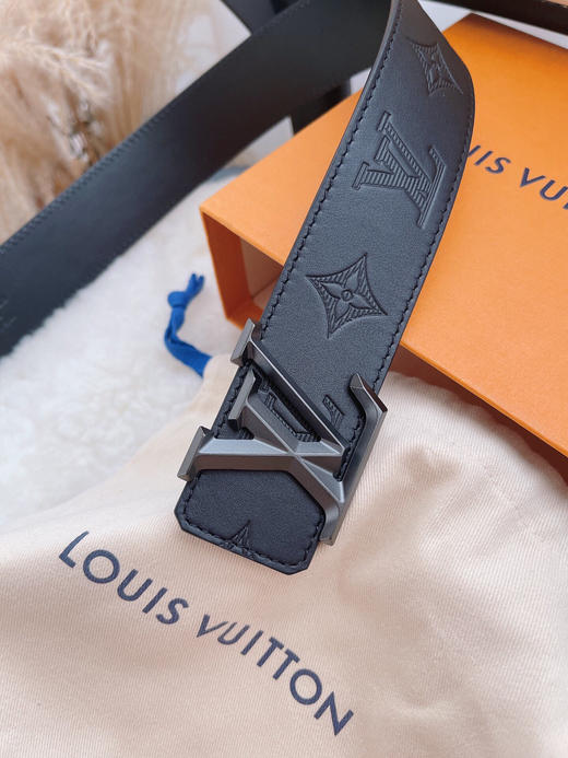 秋冬特价💰490 LV男士腰带 商品图3