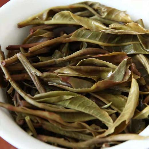 吉顺号2019烫金老班章普洱生茶饼357g 商品图5