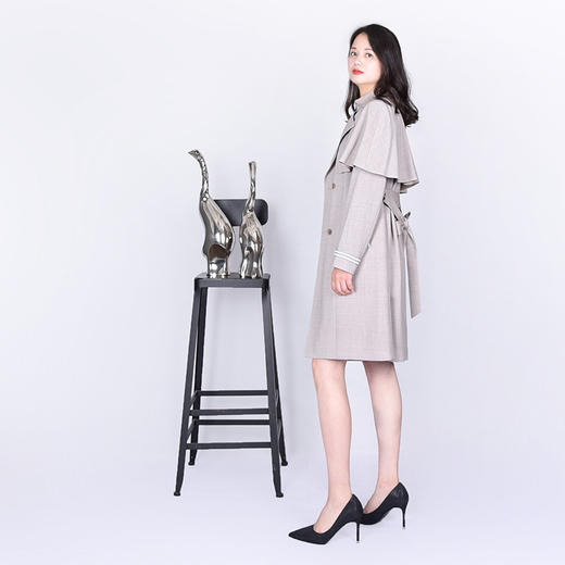 圣三利女装新春秋季中长款纯色毛呢风衣SL121F01 商品图1