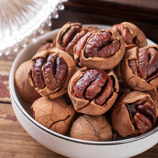 【2023年采摘新货 来自中国山核桃之都】临安手剥山核桃  轻松剥壳 纯手工采摘 粒大饱满松脆飘香 补脑坚果 160g/罐 多口味 送礼佳品 商品图7