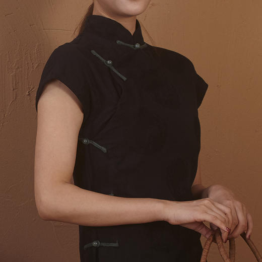 棉麻提花五粒扣连袖旗袍 商品图4