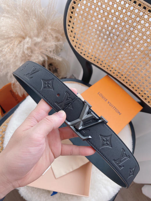 秋冬特价💰490 LV男士腰带 商品图1