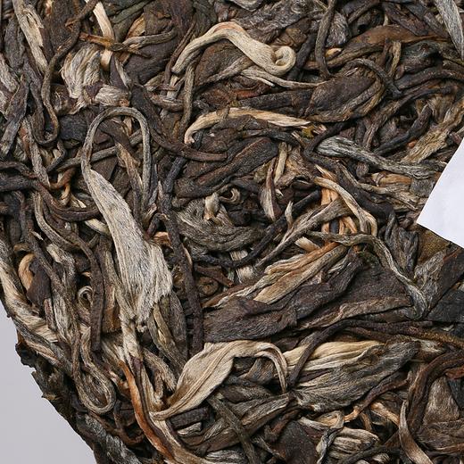 吉顺号2019烫金老班章普洱生茶饼357g 商品图2