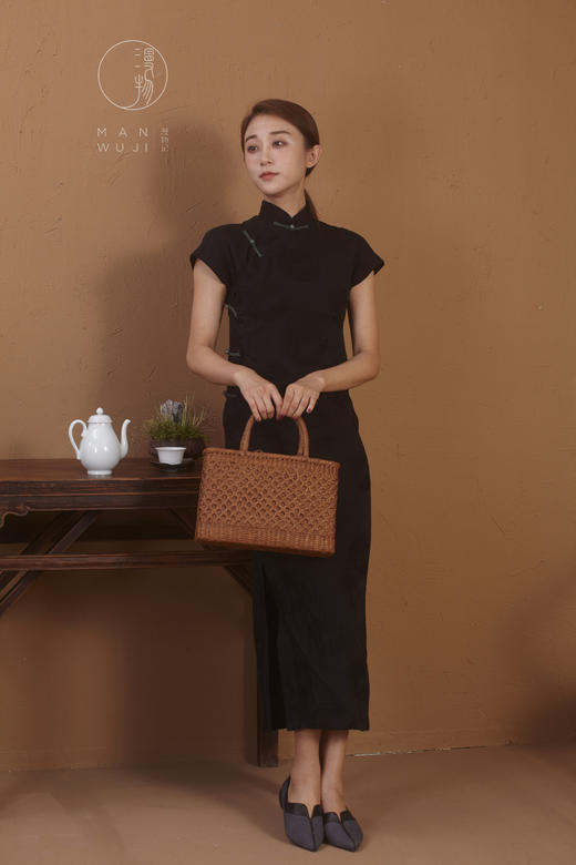 棉麻提花五粒扣连袖旗袍 商品图3