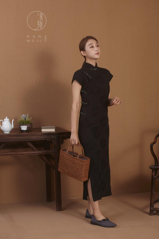 棉麻提花五粒扣连袖旗袍 商品图0