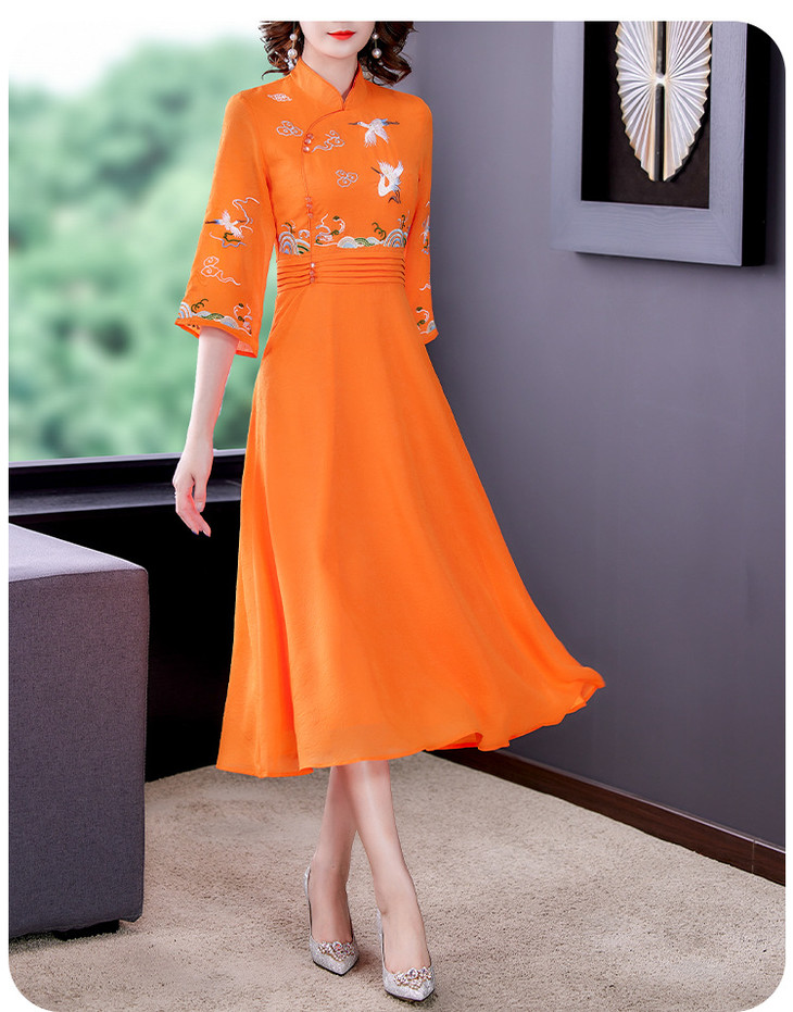 aws 6757立领刺绣过膝改良连衣裙