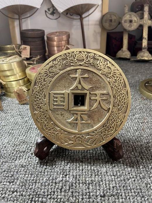 预售定制【鸡翅木实木架】放摆件 证书 茶饼多功能实用木架！ 商品图1