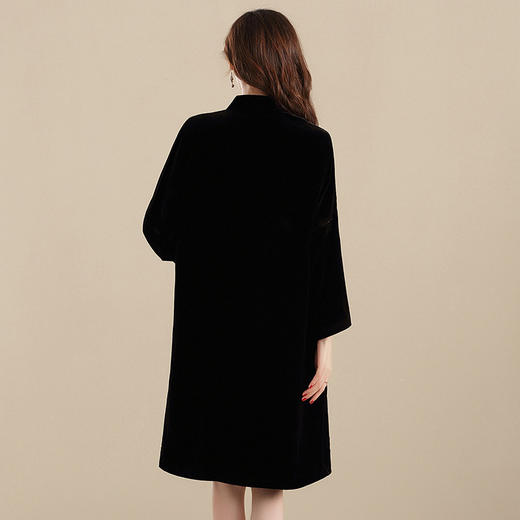 上海旗袍厂AYK-QF-210720真丝丝绒立领长款外套女长袖盘扣复古风衣女2021秋冬新款国风女装 商品图3