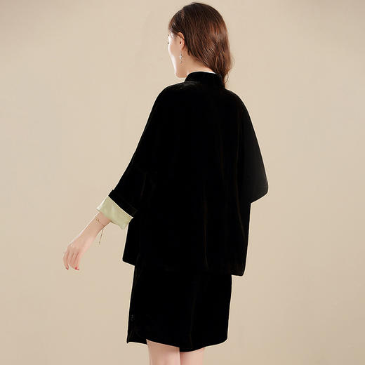 上海旗袍厂AYK-QF-210721真丝丝绒上衣复古九分袖小外套+真丝丝绒短裤2021秋冬两件套装女 商品图3