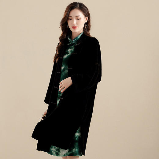 上海旗袍厂AYK-QF-210720真丝丝绒立领长款外套女长袖盘扣复古风衣女2021秋冬新款国风女装 商品图2