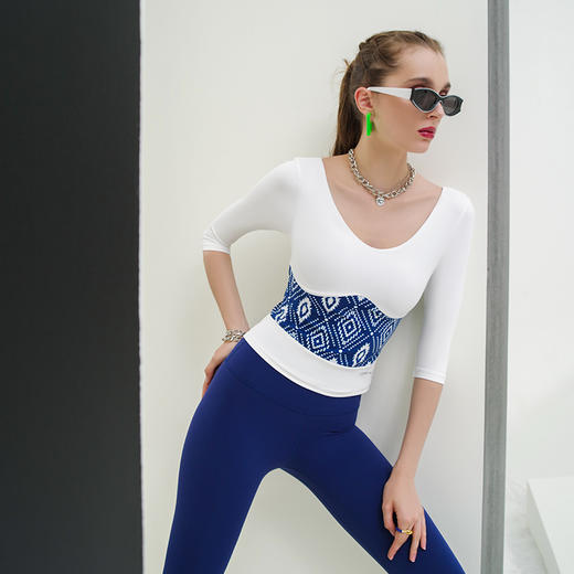 迪唯纳戛纳系列瑜伽束身八分袖【戛纳裸感八分袖08】（售后说明：收货15天内支持调换货） 商品图1