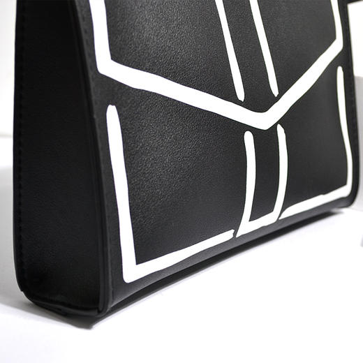 雅诗兰黛专柜 黑色信封化妆包 时尚大气复古收纳手拿包 商品图3