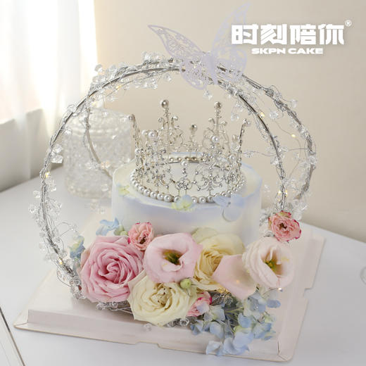 花海皇冠鲜花带灯女神生日蛋糕 时刻陪你蛋糕