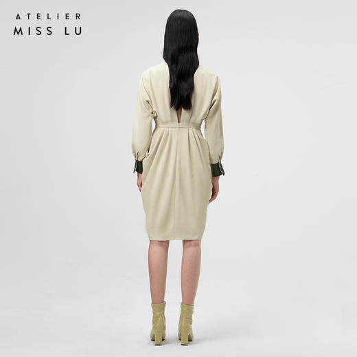 【温热落日】立裁垂褶设计浅米绿拼皮露背长袖连衣裙/0000747 商品图3