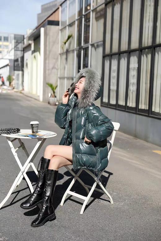 时尚雪羽绒服21022 商品图0