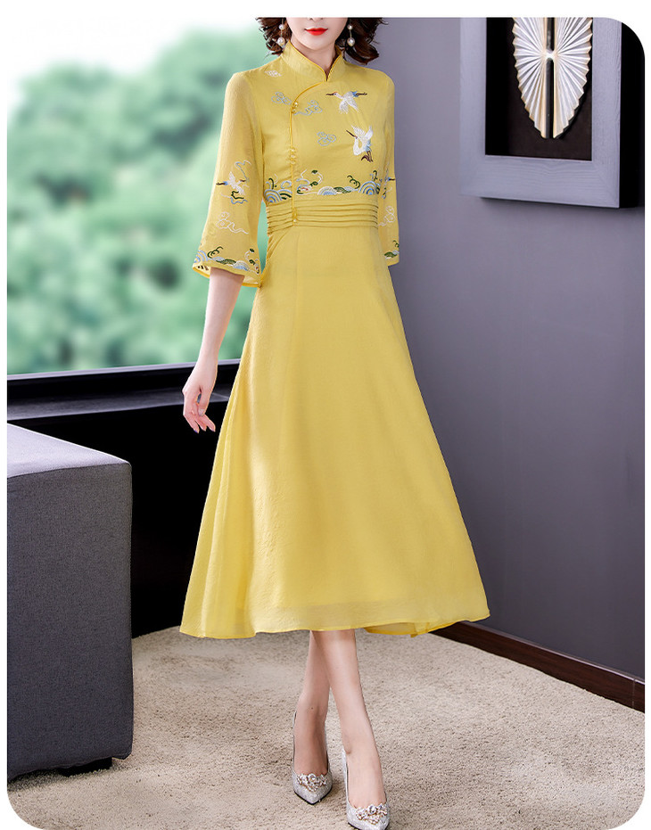 aws 6757立领刺绣过膝改良连衣裙