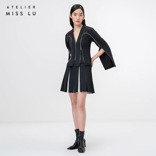 【波尔茨】不规则拼缝设计黑色撞色A字半裙/000114 商品图1