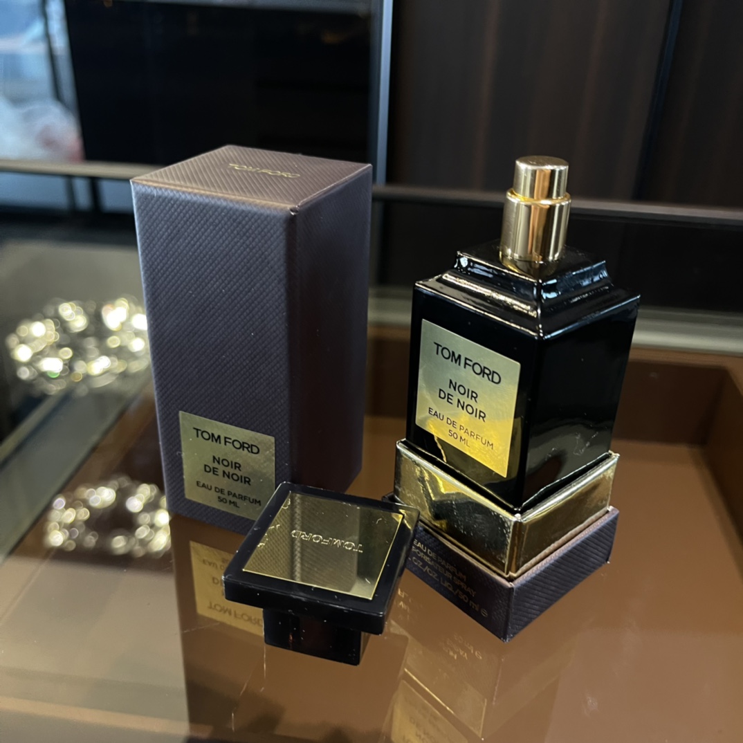 tf 黑之黑香水