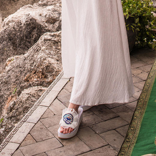 逍遥游真皮拖鞋 | 黑色百搭 白色简约 | 码数齐全 现货加急发 商品图4