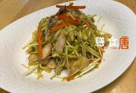 韭黄马蹄炒蛤肉