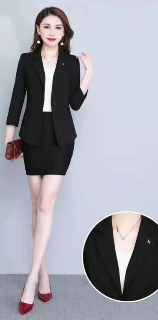 洛呗一时尚微弹修身小西服 商品图0