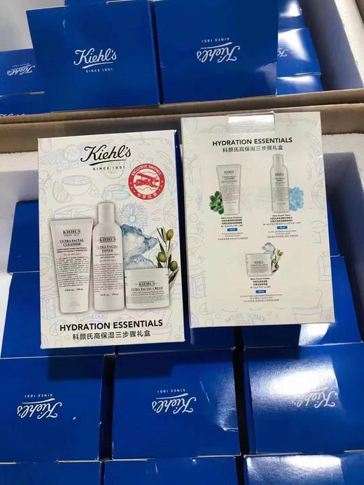 【科颜氏高保湿三件套】
洗面奶150ml
高保湿水250ml
高保湿面霜125ml 商品图6