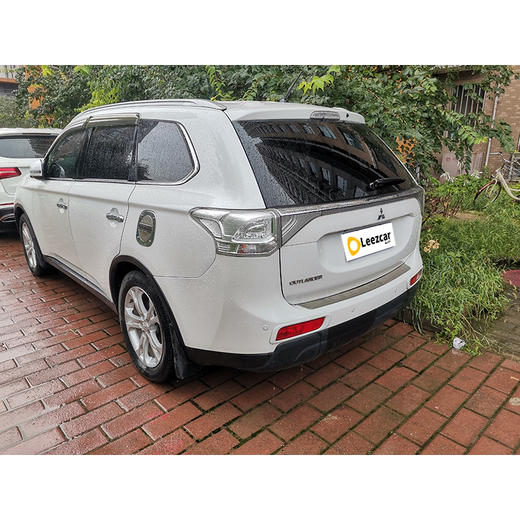 三菱 欧蓝德 2.4L 四驱豪华导航版 5座【长租-北京】 商品图6