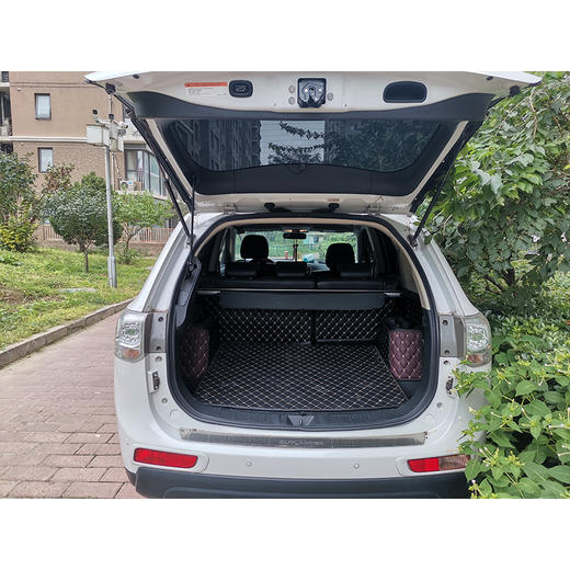 三菱 欧蓝德 2.4L 四驱豪华导航版 5座【长租-北京】 商品图5