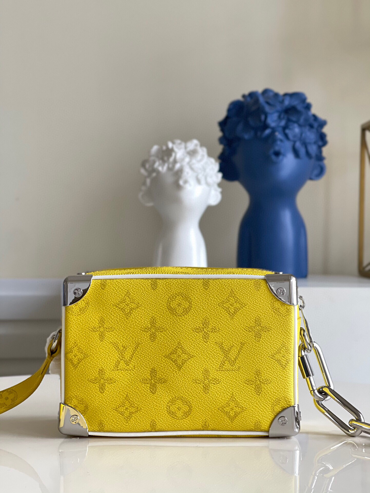 秋冬特价90950 原单lv m80816黄 本款 mini soft trunk 手袋于复古