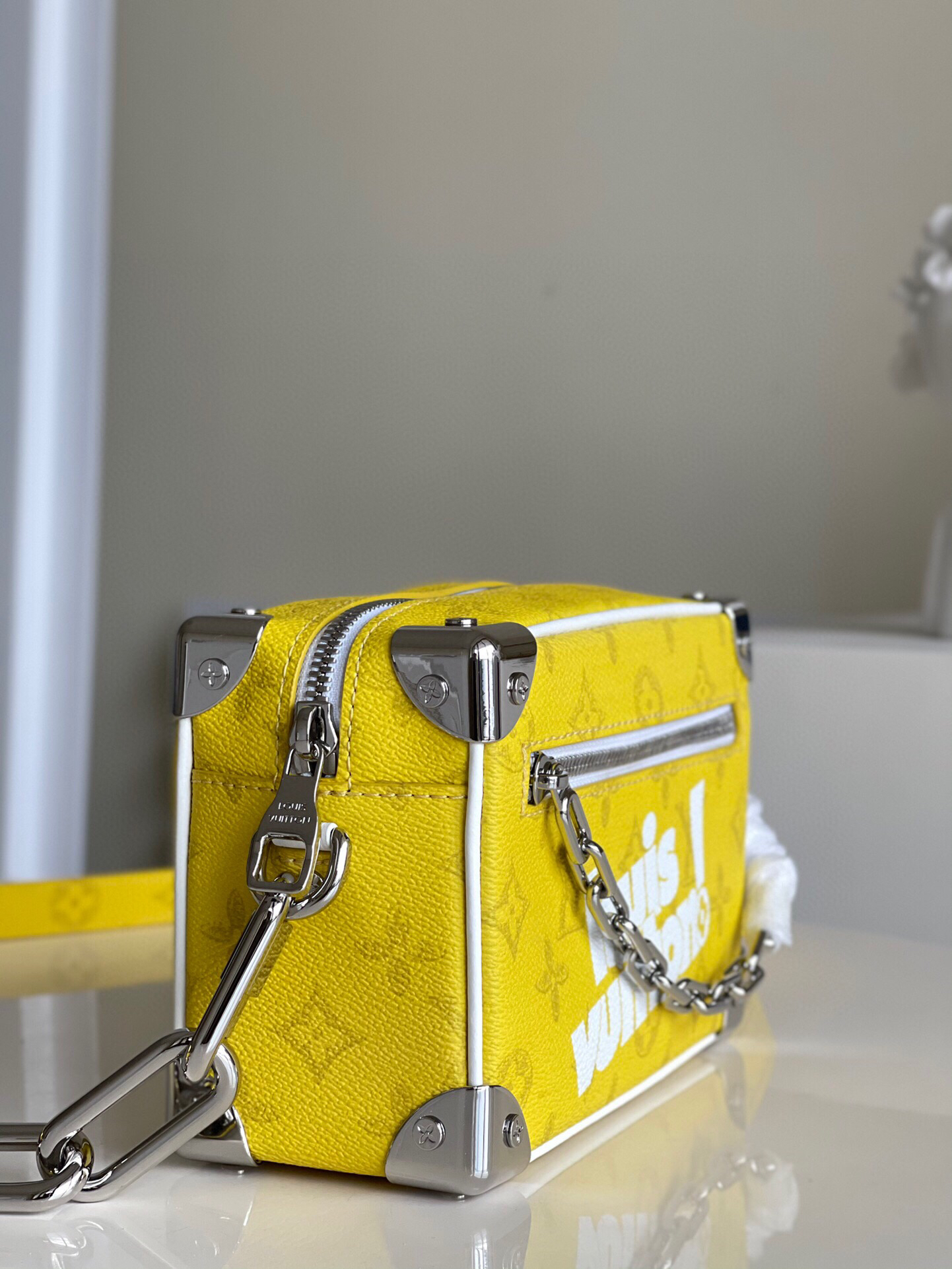 秋冬特价90950 原单lv m80816黄 本款 mini soft trunk 手袋于复古