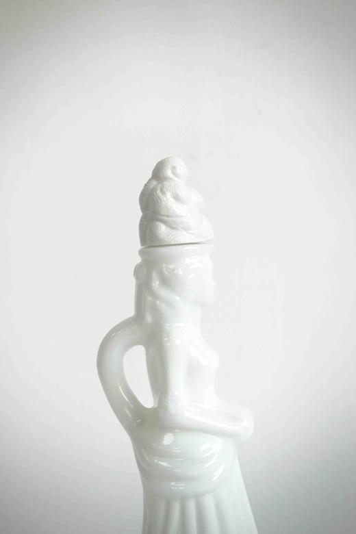 日本中古AVON Vintage奶玻璃香水瓶 底部带标 商品图10