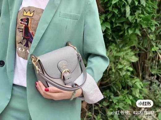 3折只要￥1280直邮到手！Coach女士马鞍翻盖单肩斜挎包包Kleo 17简约纯色系 商品图6