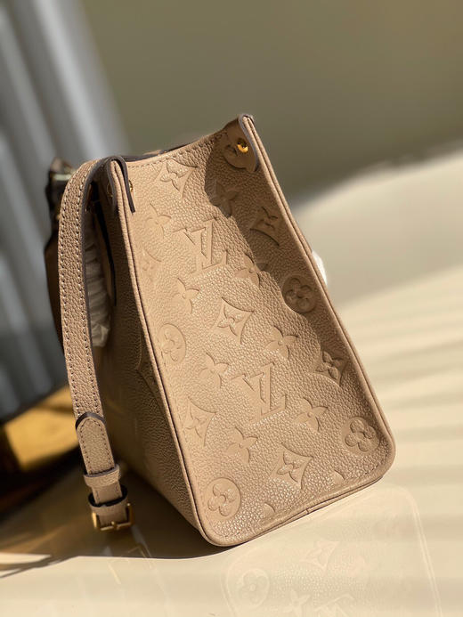 夏日特价💰1100 原单LV M45660灰 45653 Onthego 小号 Tote 包向 商品图4